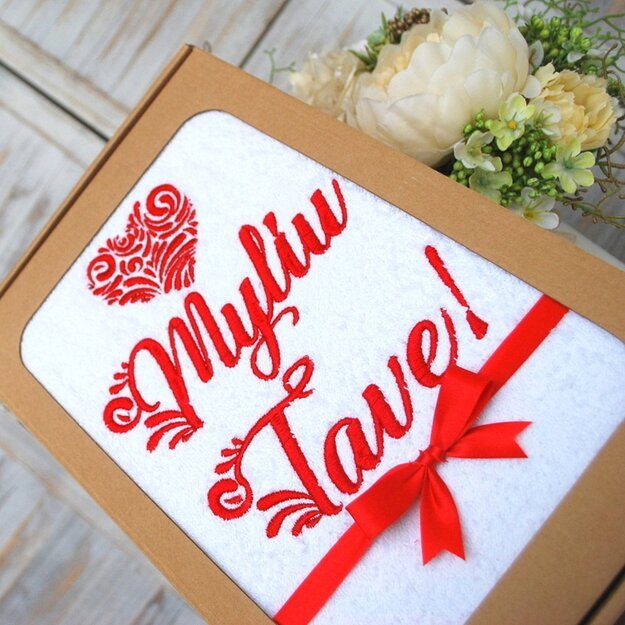 Siuvinėtas rankšluostis "Myliu Tave" 2