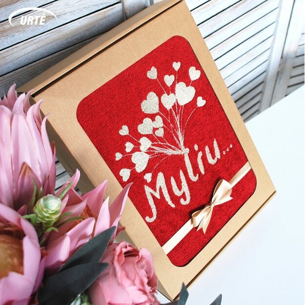 Siuvinėtas rankšluostis "Širdžių kalba"