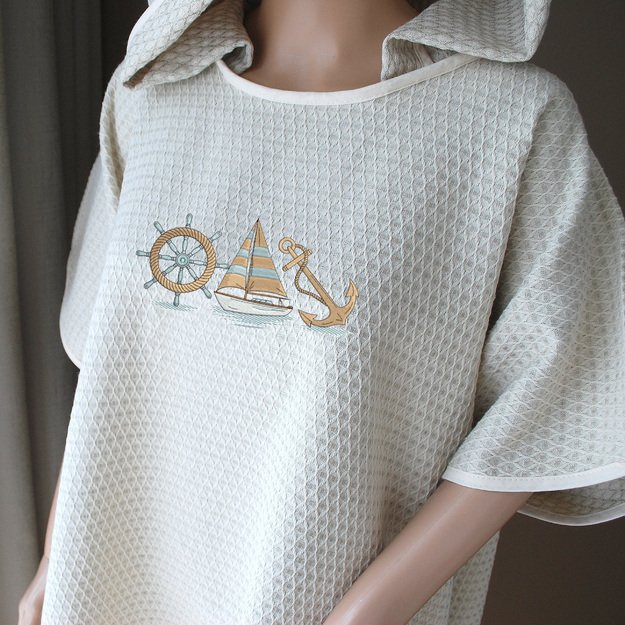 Lininis pončo rankšluostis su kapišonu "Jūros magija"