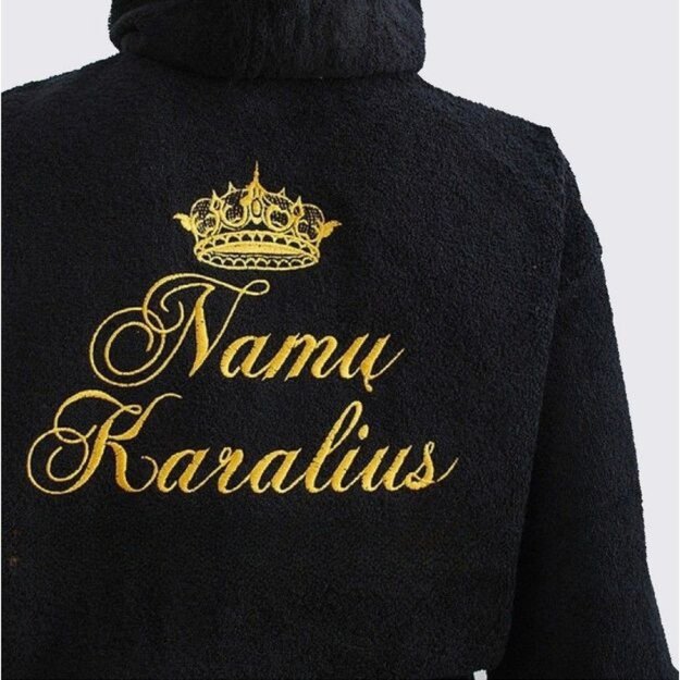 Siuvinėtas chalatas "Namų Karalius"
