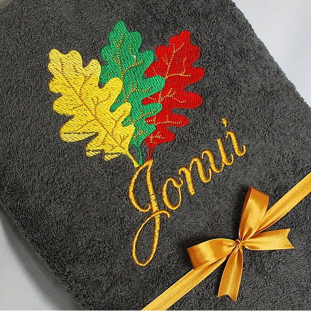 Siuvinėtas rankšluostis "Joninių ąžuolas"