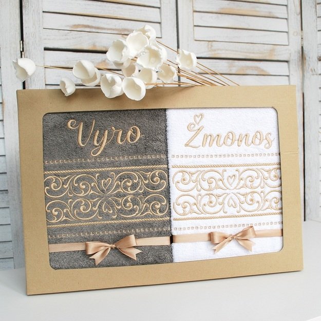 Siuvinėtas rankšluostis "Gyvenimo gijos"